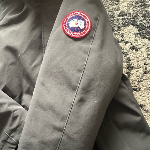 Canada Goose Women's Gray Ski Jacket with Fur Hood - Picture 3 of 16